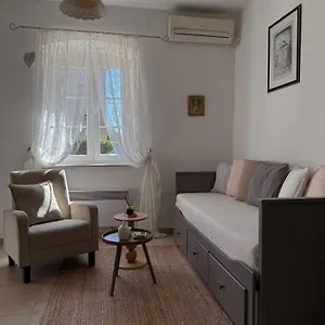 Amelie Zadar