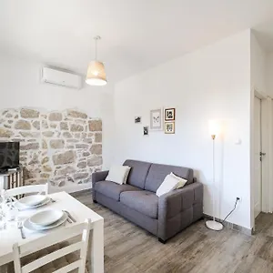 Pavle's Apartamento